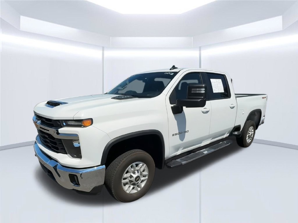 Used 2025 Chevrolet Silverado 2500 LT w/ Convenience Package AWD/4WD image 6