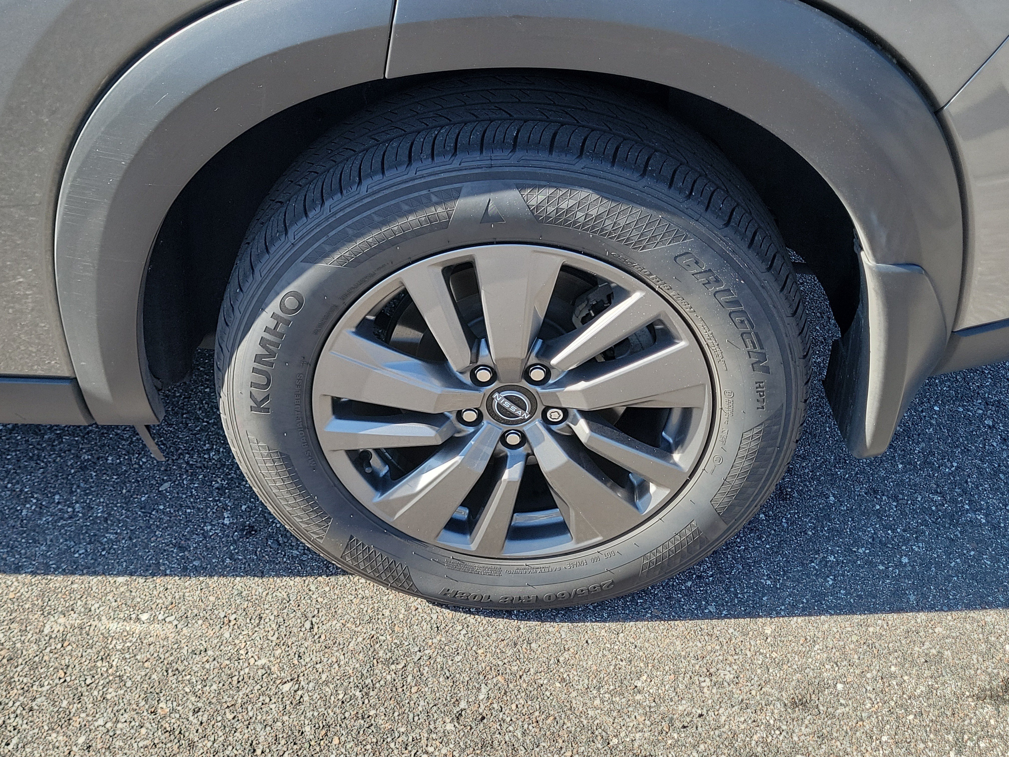 Used 2022 Nissan Pathfinder SV w/ SV Premium Package FWD image 41