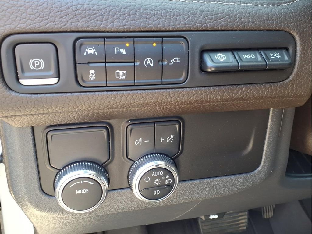 Used 2022 GMC Yukon XL Denali image 12