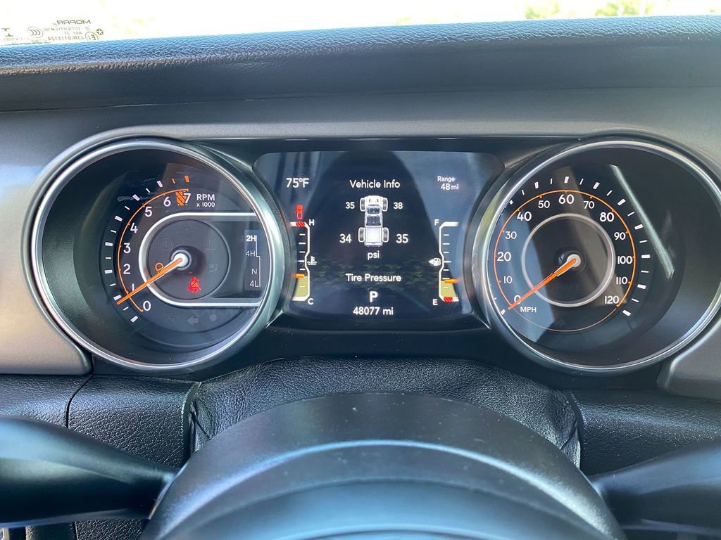 Used 2021 Jeep Gladiator Sport image 17