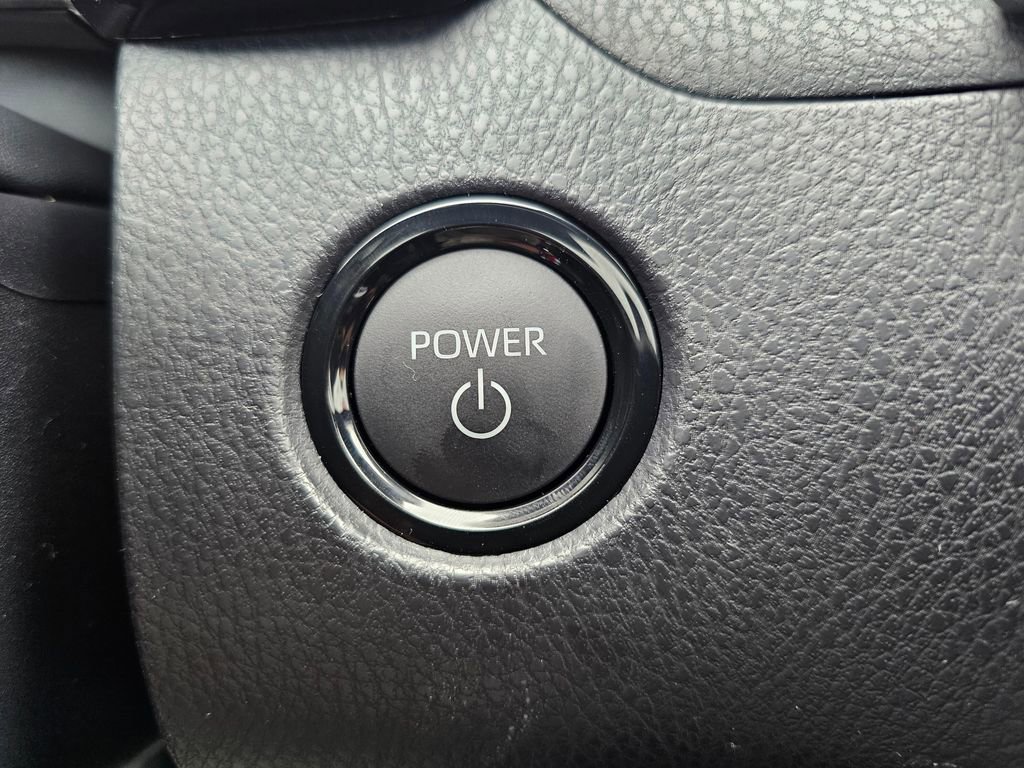 New 2026 Toyota Camry Hybrid image 30