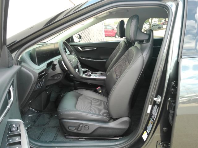 Used 2024 Kia EV6 Light RWD image 11