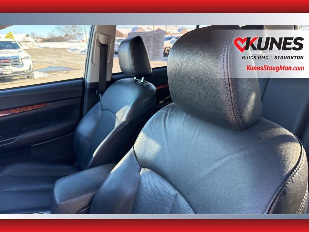 Used 2011 Subaru Outback 2.5i Limited w/ PWR Moonroof Pkg image 23