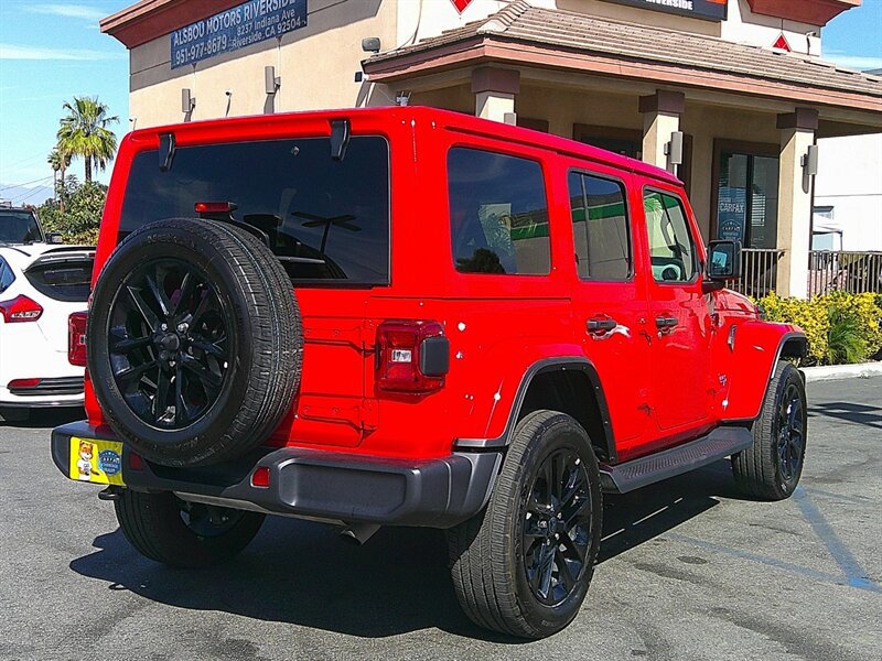 Used 2025 Jeep Wrangler Unlimited Sahara image 6