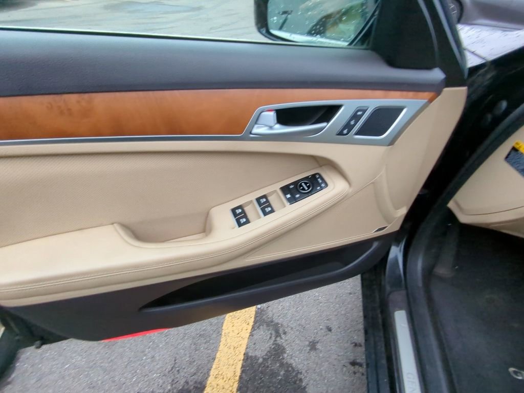 Used 2015 Hyundai Genesis 3.8 w/ Option Group 04 image 8