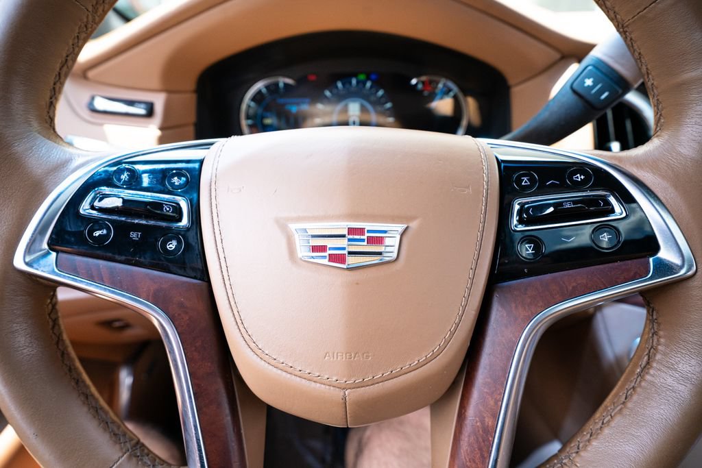 Used 2017 Cadillac Escalade Platinum AWD/4WD image 33