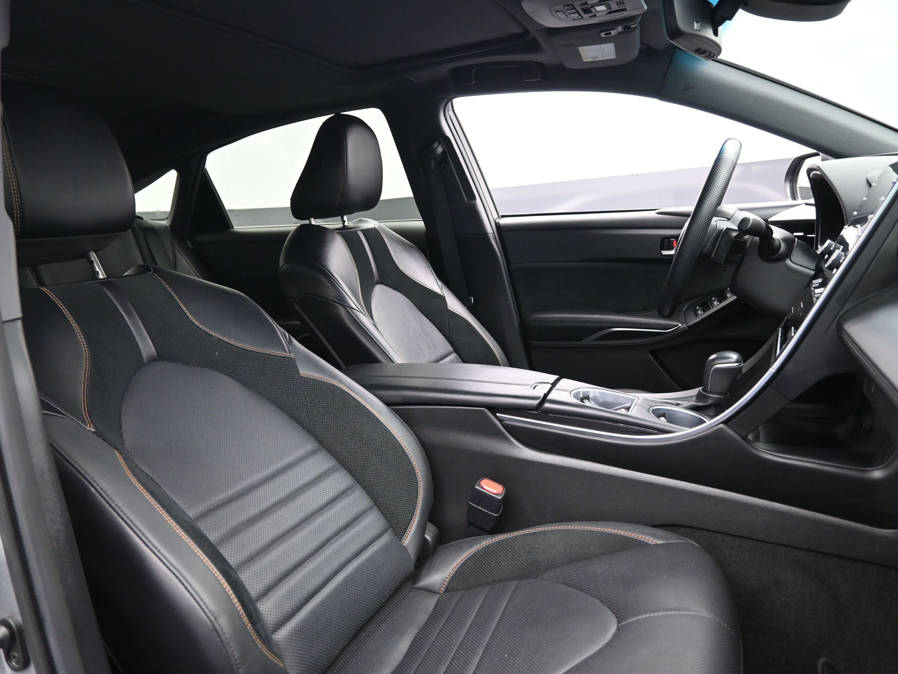 Used 2022 Toyota Avalon Touring image 15