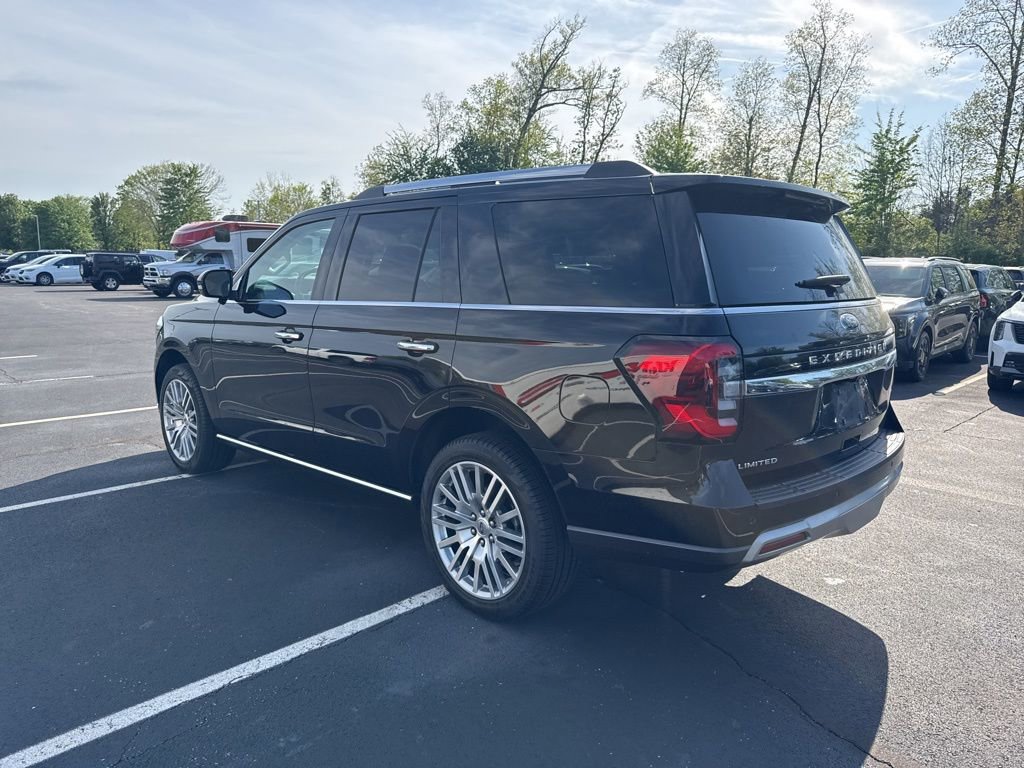 Used 2024 Ford Expedition Limited image 4