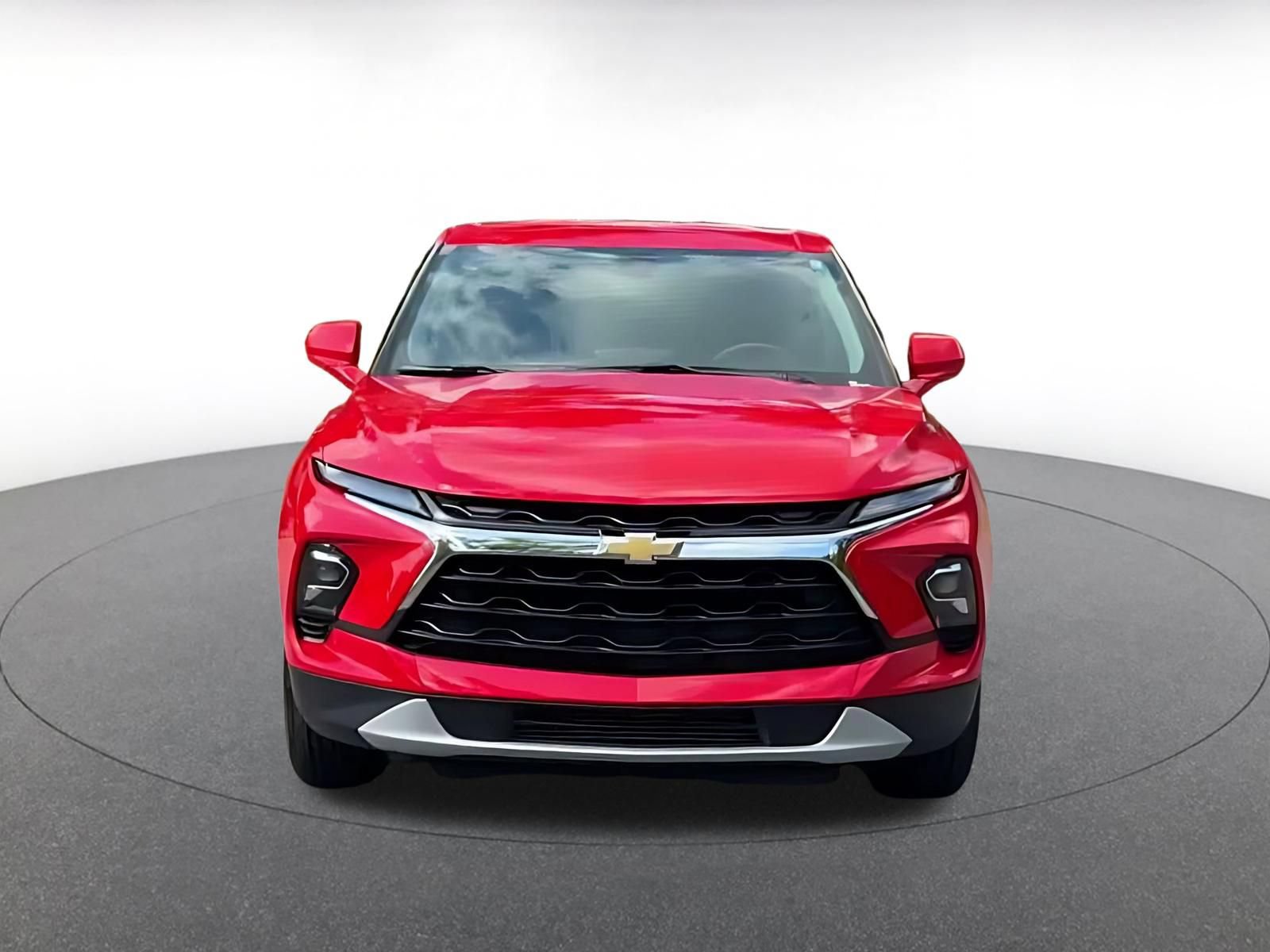 Used 2026 Chevrolet Blazer LT FWD image 4