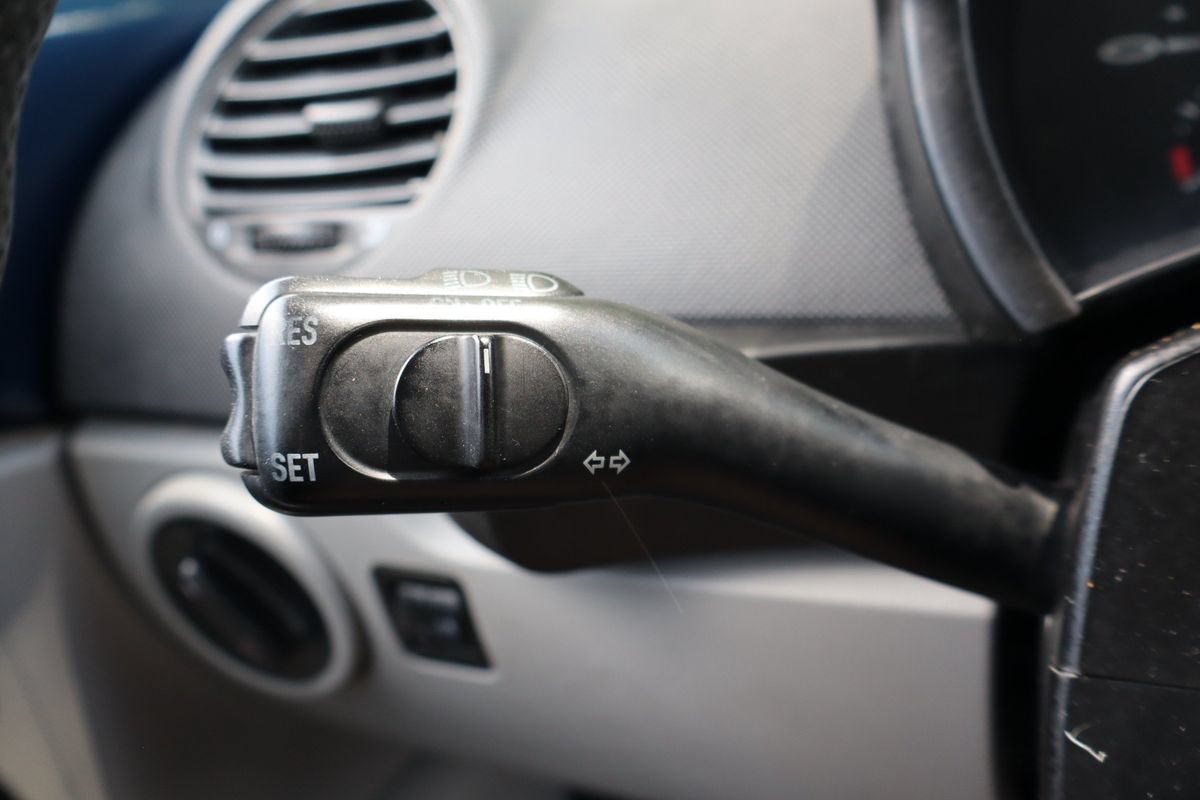 Used 2003 Volkswagen Beetle GL FWD image 27