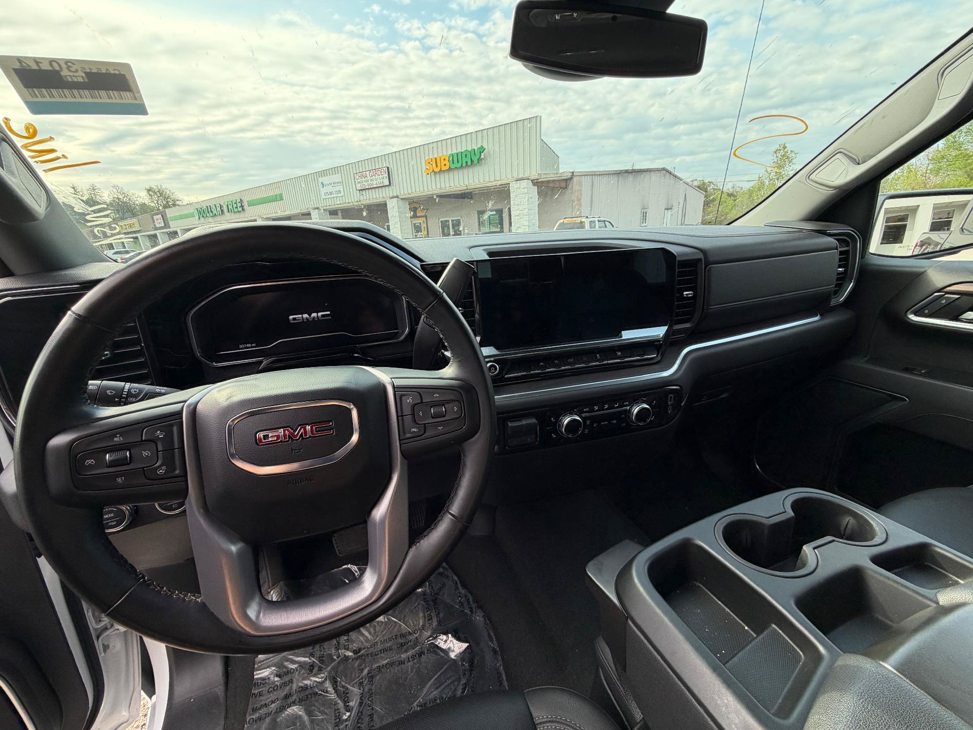 Used 2025 GMC Sierra 1500 Elevation AWD/4WD image 8