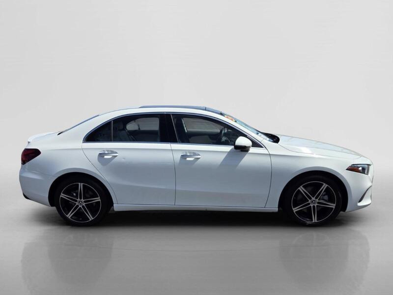 Certified 2022 Mercedes-Benz A 220 image 6