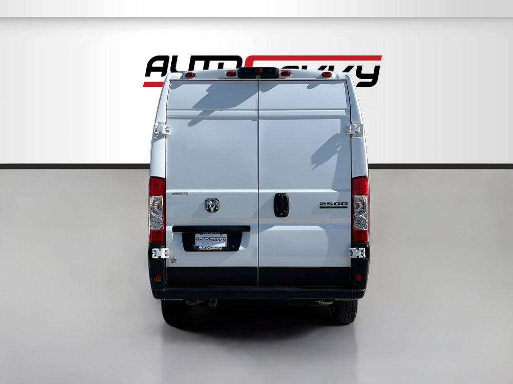 Used 2023 RAM ProMaster 2500 w/ Convenience Group FWD image 6