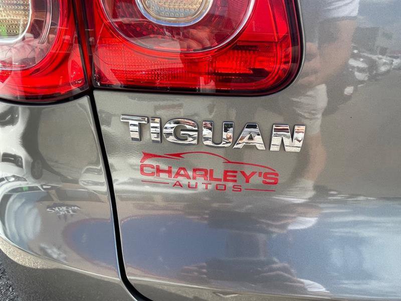 Used 2011 Volkswagen Tiguan S FWD image 11