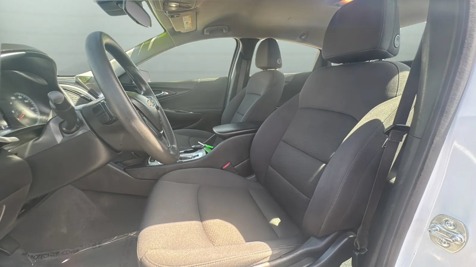 Used 2025 Chevrolet Malibu LS FWD image 22