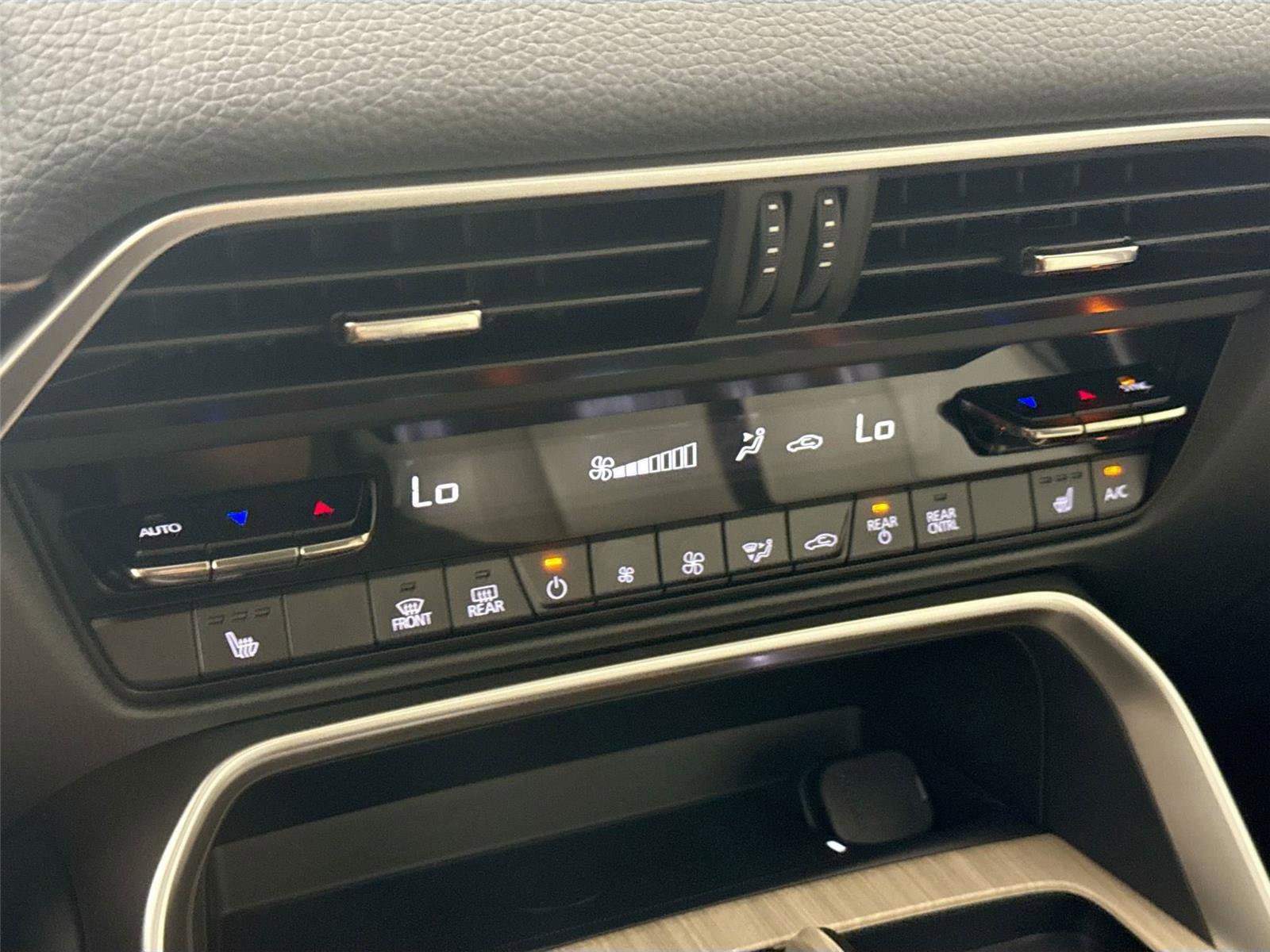 Certified 2025 MAZDA CX-70 3.3 Turbo w/ Premium Package image 27