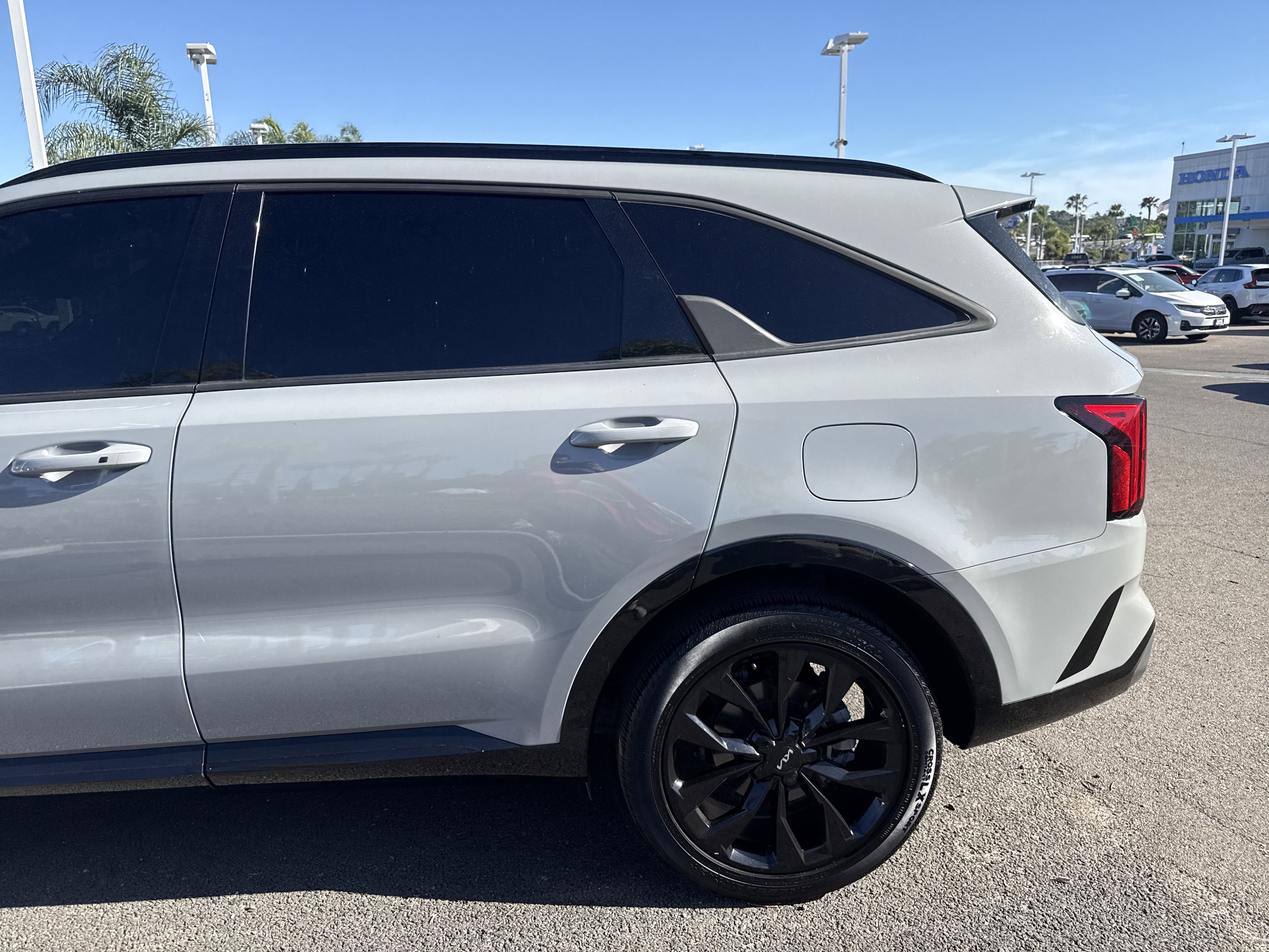 Used 2022 Kia Sorento SX FWD image 3