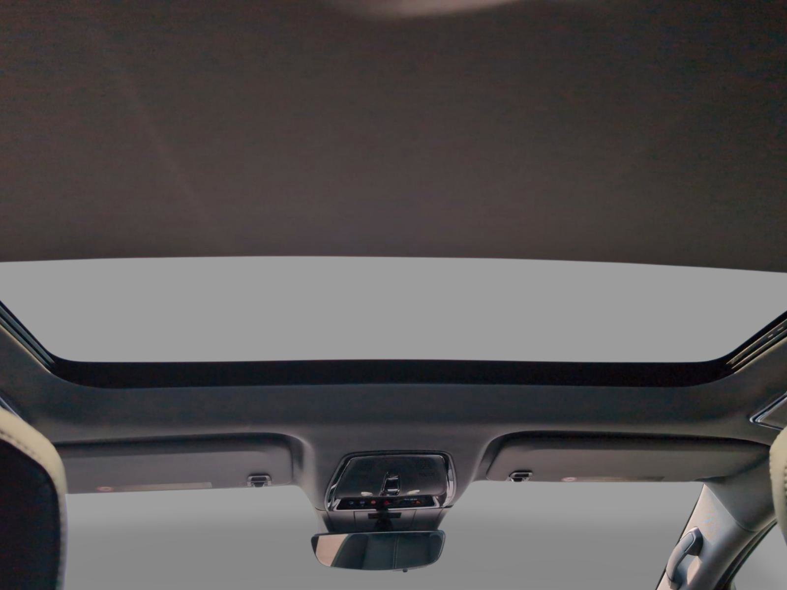 New 2025 Cadillac Optiq Luxury 1 image 26