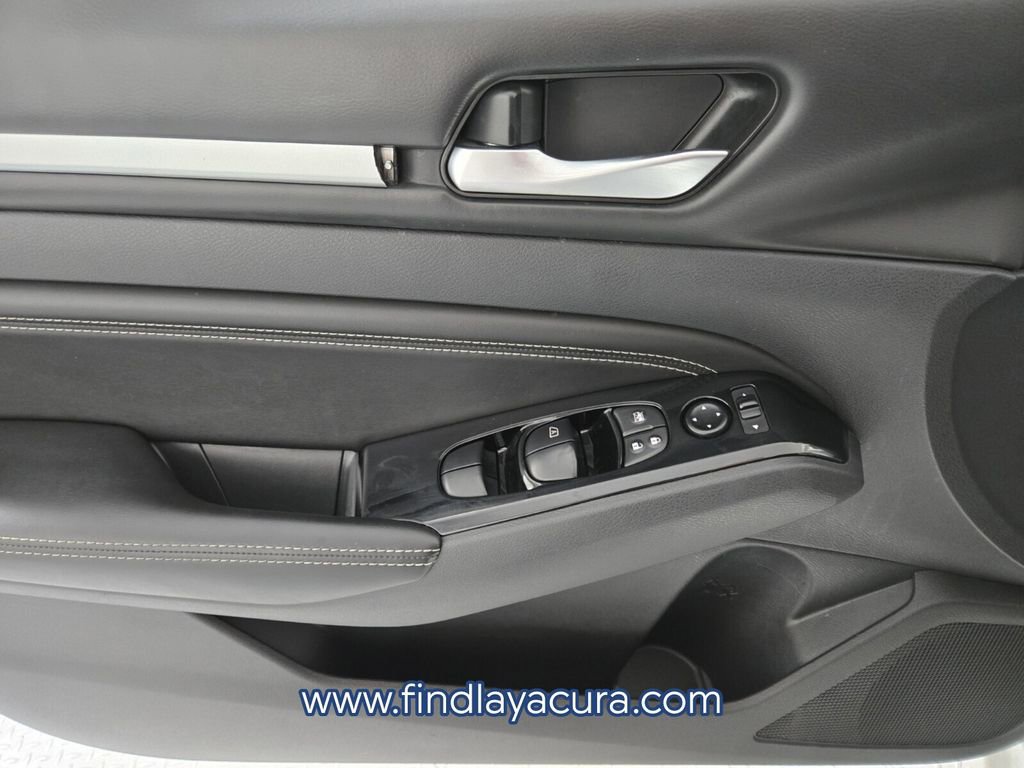 Used 2021 Nissan Altima 2.5 SV w/ SV Premium Package image 19