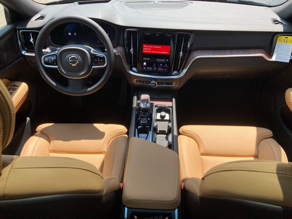 New 2026 Volvo V60 B5 Cross Country Ultra w/ Protection Package Premier image 9