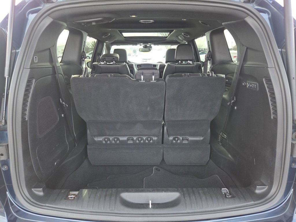 Used 2023 Chrysler Pacifica Limited w/ Uconnect Theater Family Group image 29