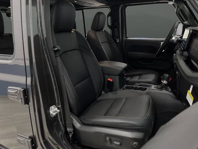 New 2026 Jeep Wrangler Unlimited Sahara AWD/4WD image 30