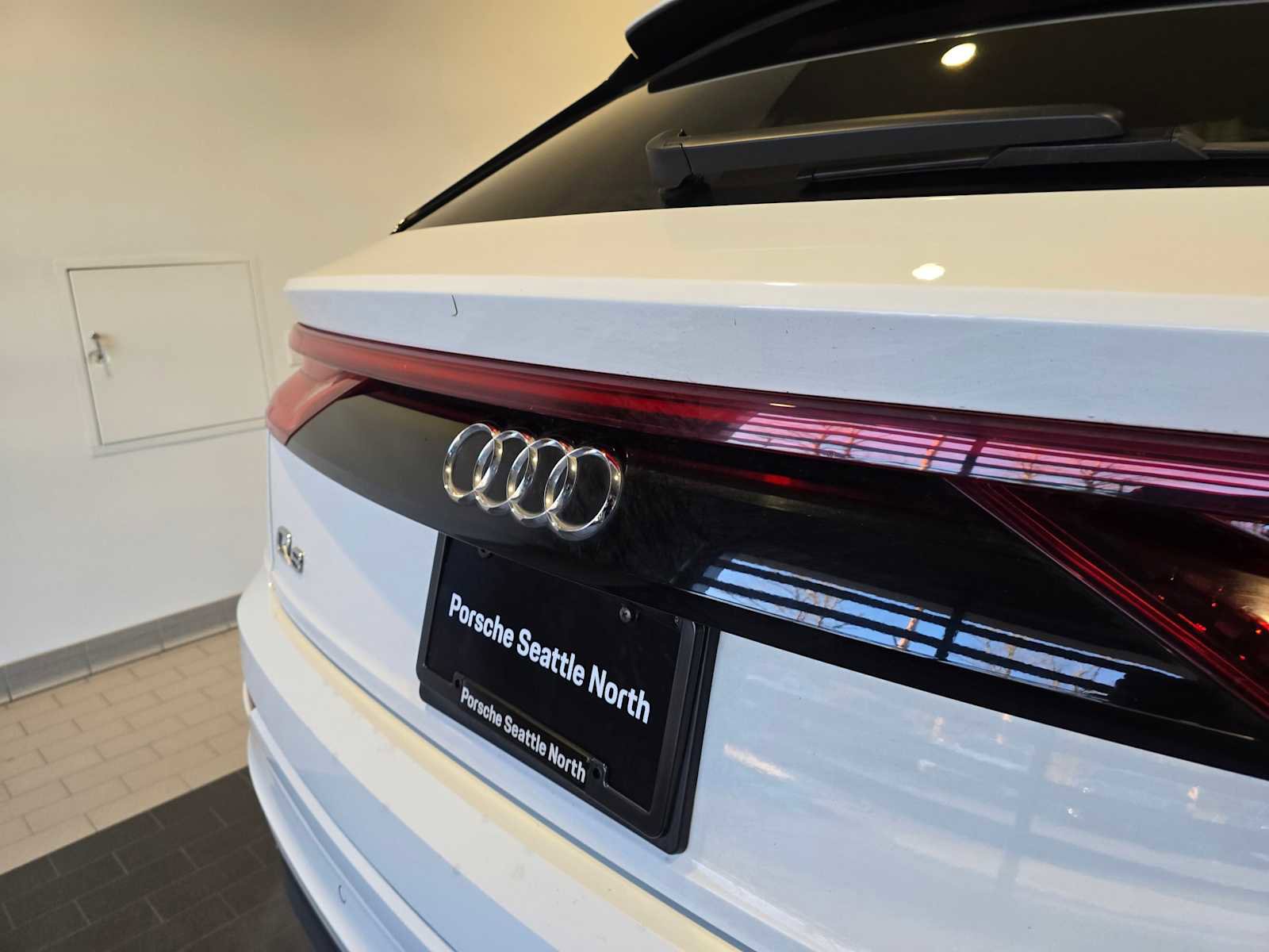 Used 2019 Audi Q8 Premium w/ Convenience Package image 19