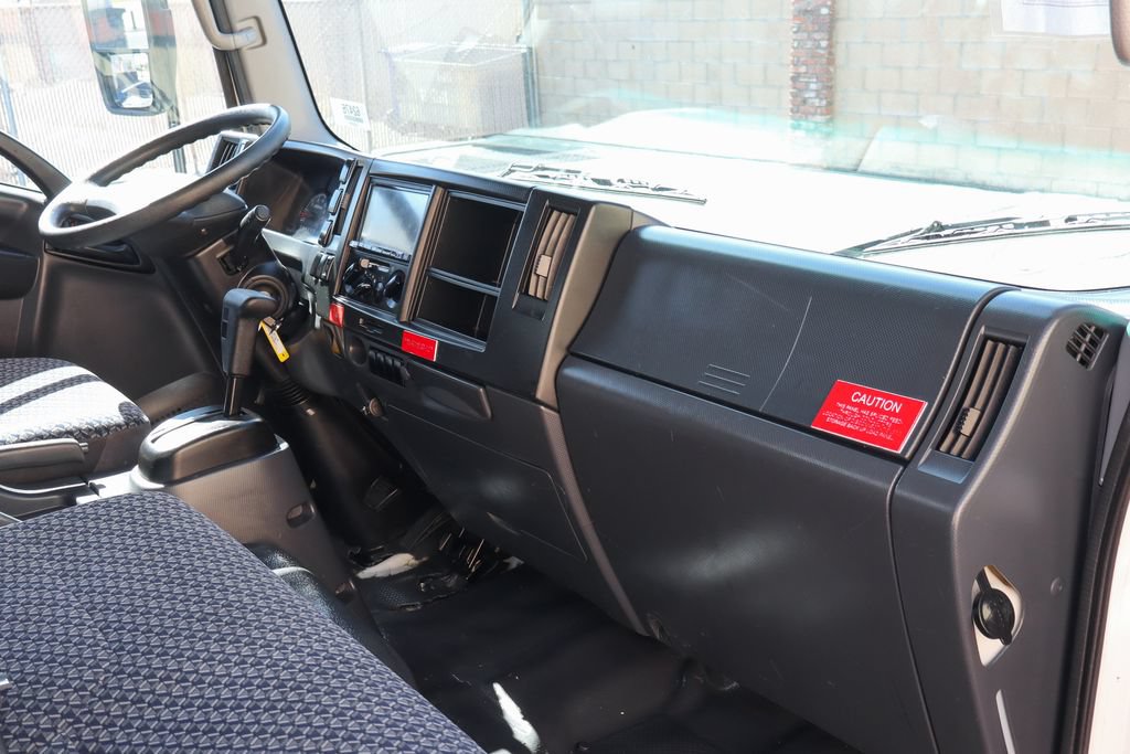 Used 2024 Isuzu NPR RWD image 30