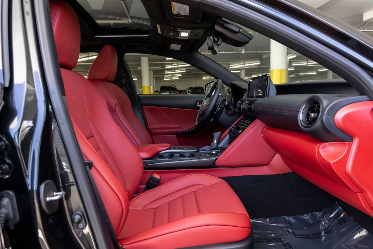 Used 2025 Lexus IS 350 F Sport w/ Navigation Package RWD image 34