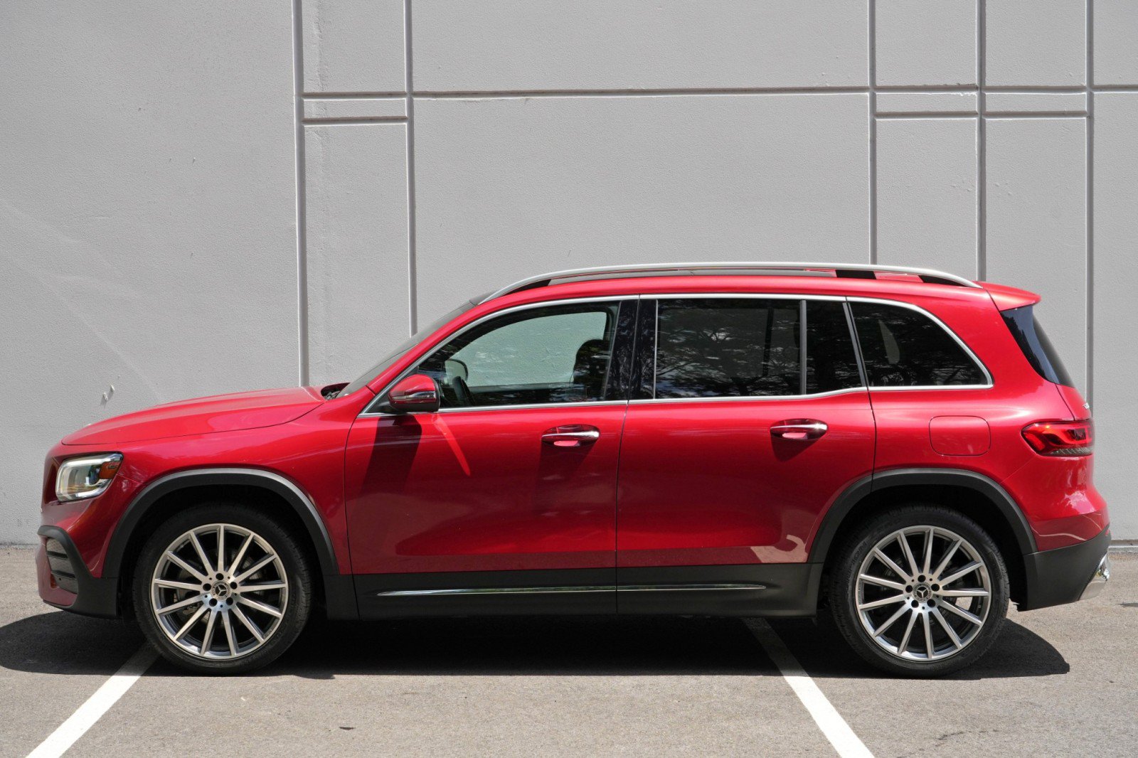 Used 2022 Mercedes-Benz GLB 250 w/ AMG Line image 53