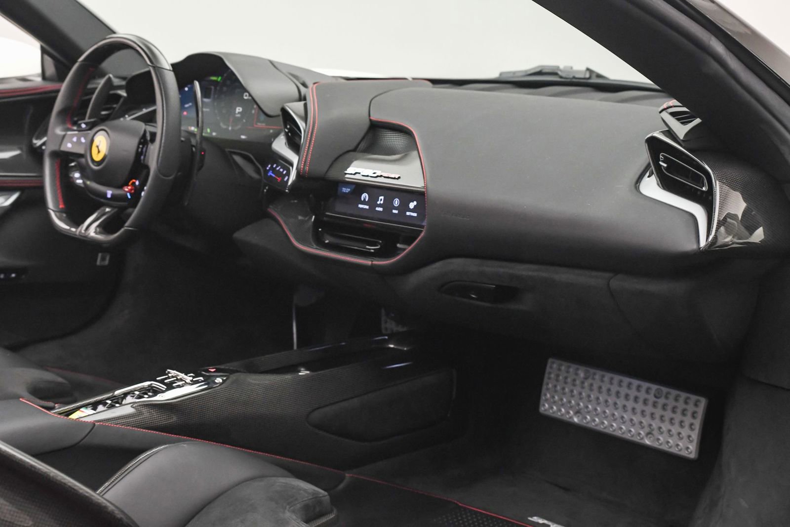 Used 2023 Ferrari SF90 Spider Bianco Avus image 17