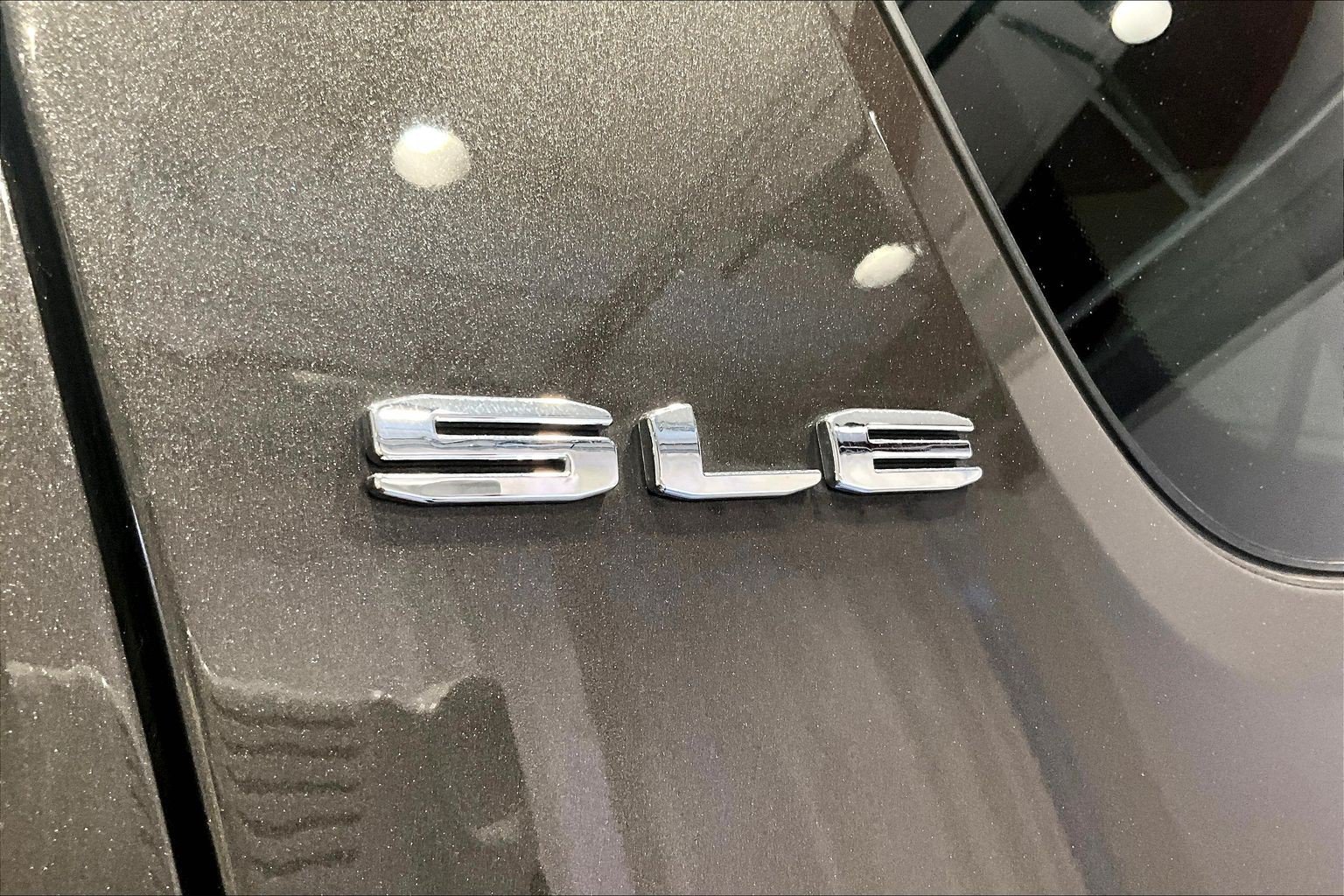 Used 2020 GMC Acadia SLE AWD/4WD image 24