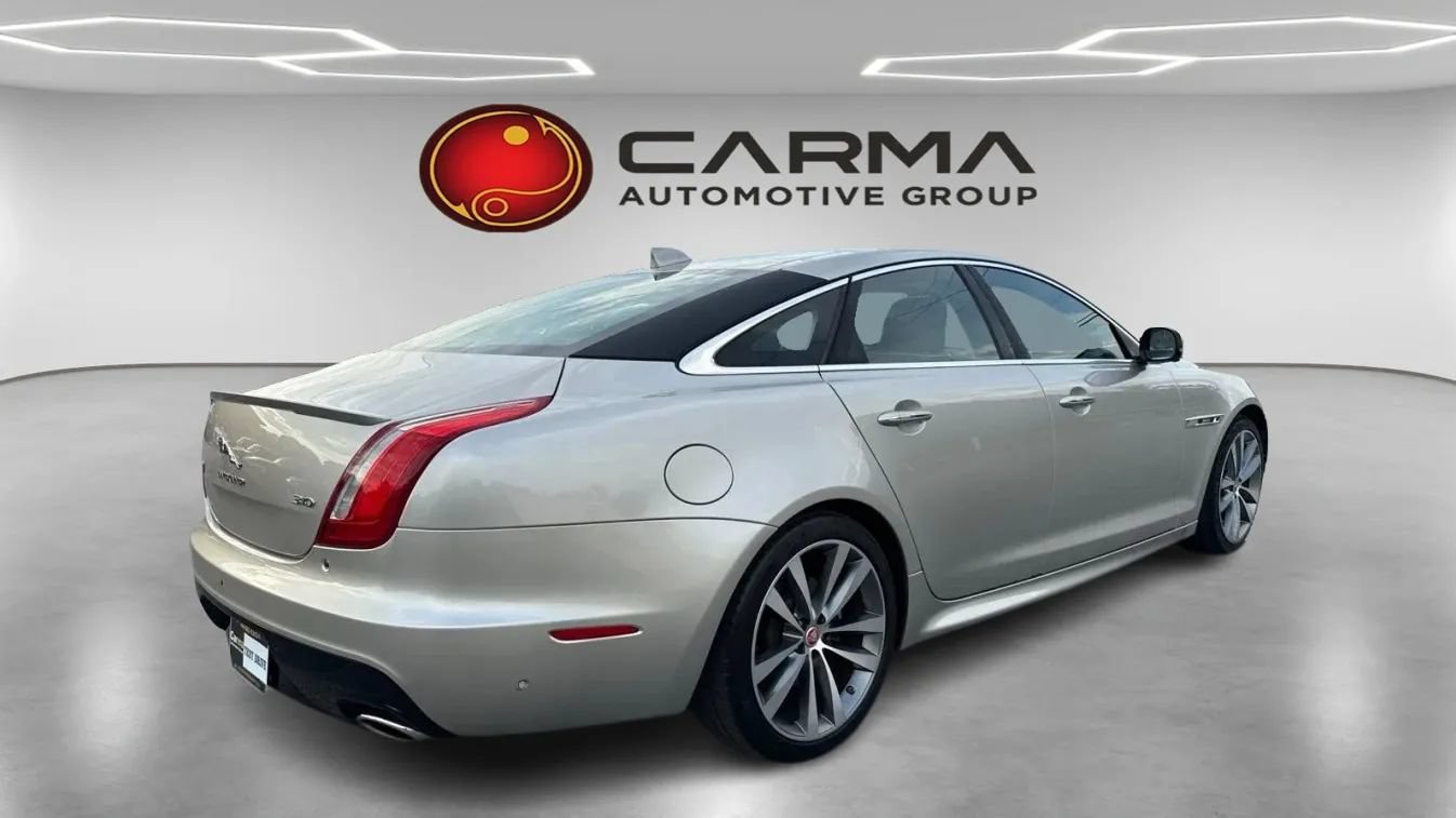 Used 2016 Jaguar XJ R-Sport RWD image 5
