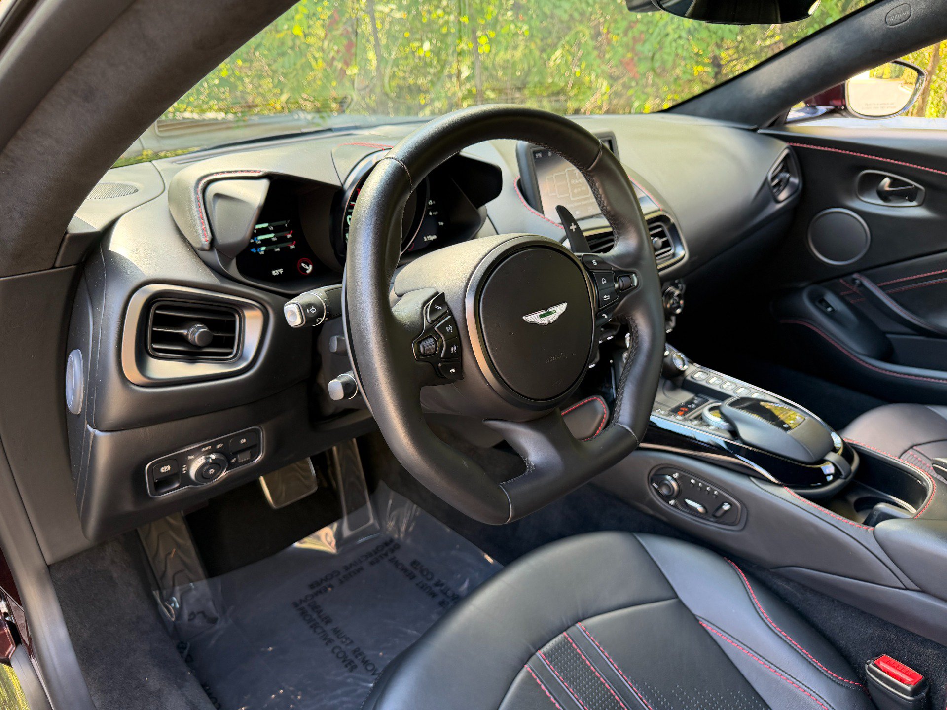 Used 2020 Aston Martin V8 Vantage Coupe RWD image 38