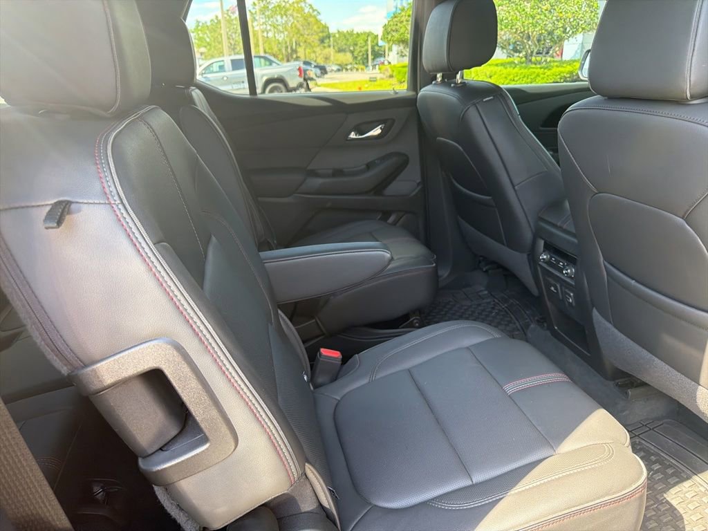 Used 2023 Chevrolet Traverse RS FWD image 15