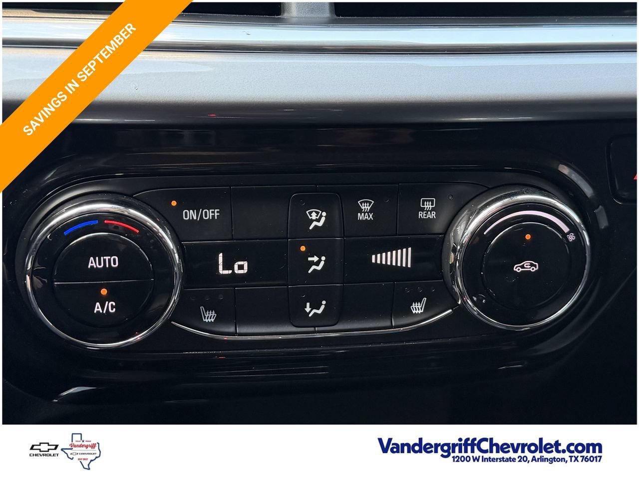 Used 2024 Chevrolet Trax LT w/ Driver Confidence Package FWD image 19