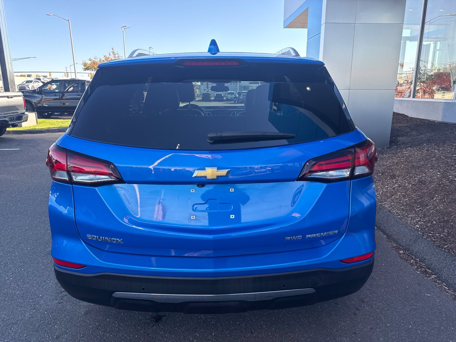 Used 2024 Chevrolet Equinox Premier AWD/4WD image 7