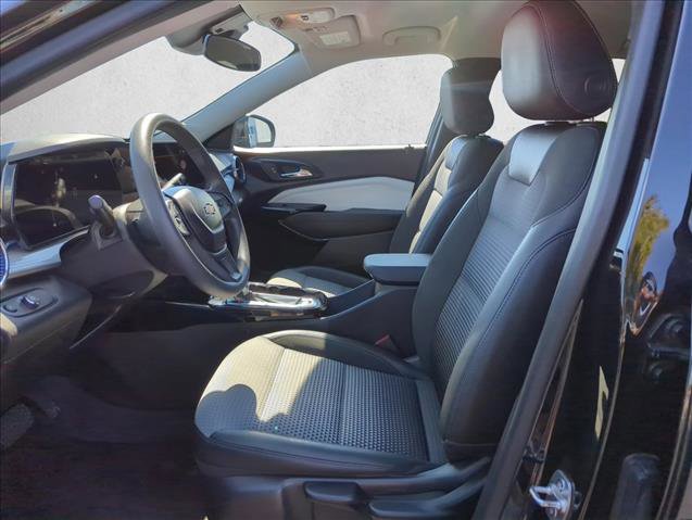 Used 2024 Chevrolet Trax LT image 14