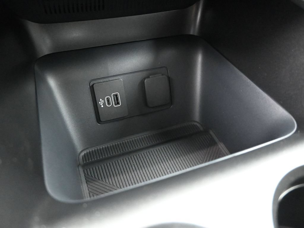 New 2026 Ford Explorer Active RWD image 18
