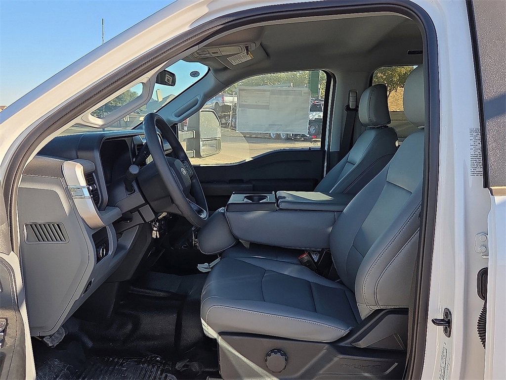New 2025 Ford F350 XL w/ XL Chrome Package image 17