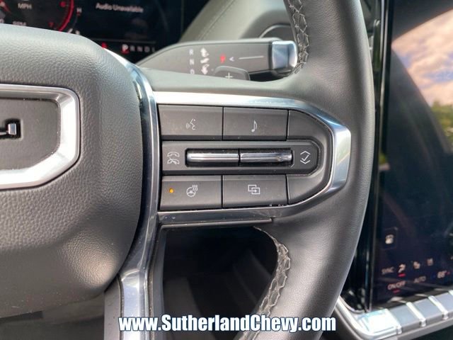 Used 2025 GMC Yukon Denali AWD/4WD image 24