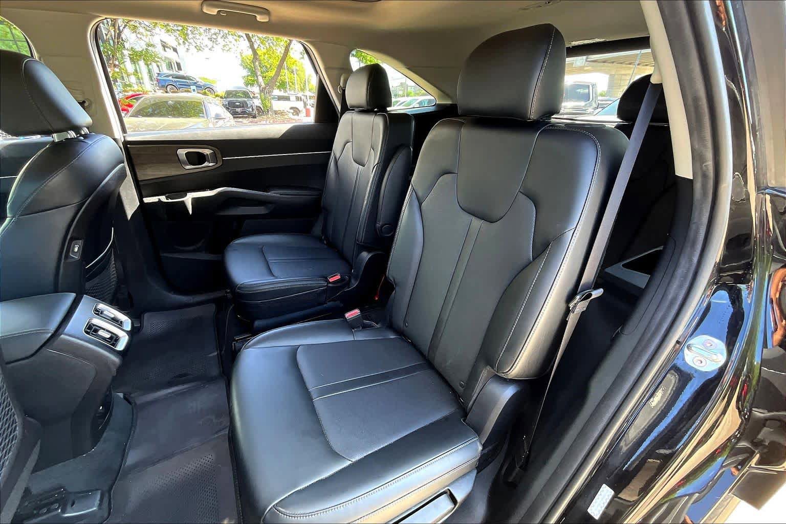 Used 2021 Kia Sorento EX w/ Panoramic Sunroof Package image 21