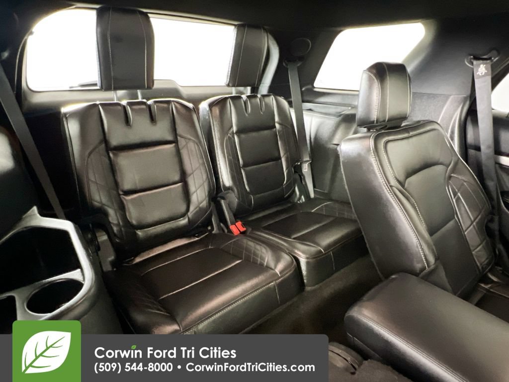Used 2018 Ford Explorer Platinum AWD/4WD image 16