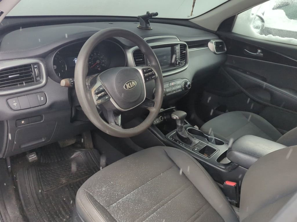 Used 2020 Kia Sorento LX image 8