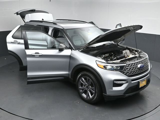 Certified 2021 Ford Explorer XLT w/ Equipment Group 202A AWD/4WD image 55