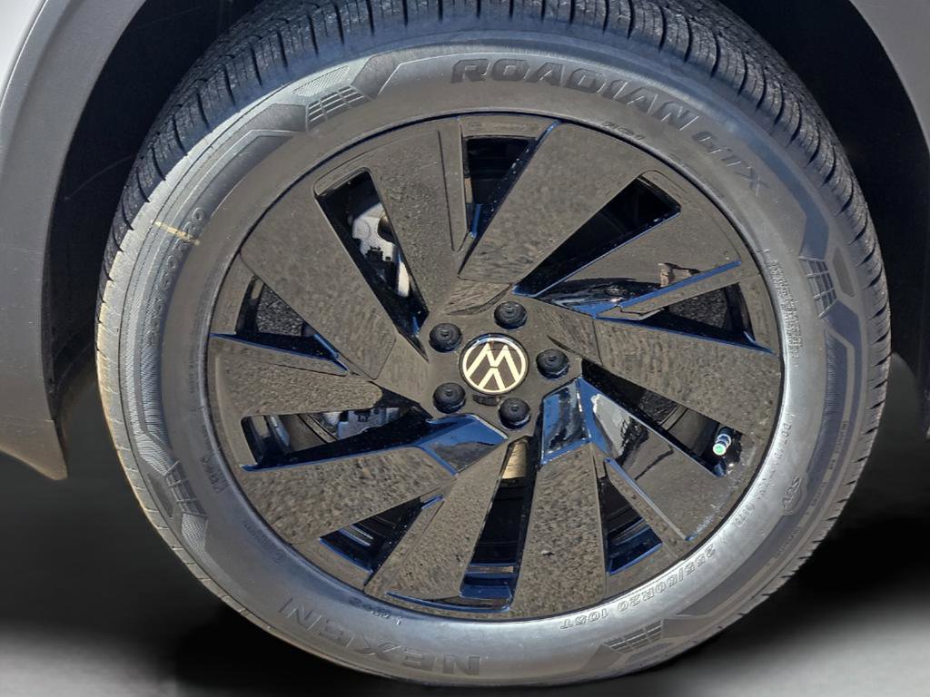 New 2026 Volkswagen Atlas SE FWD image 8