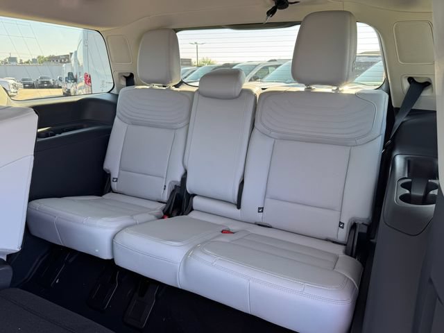 New 2027 Ford Expedition Platinum w/ Platinum Ultimate Package AWD/4WD image 12