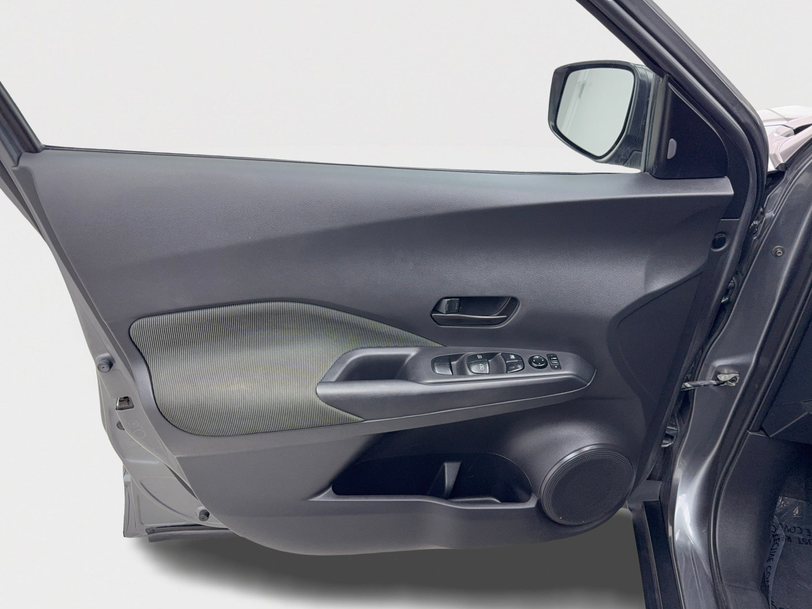 Used 2020 Nissan Kicks S FWD image 31
