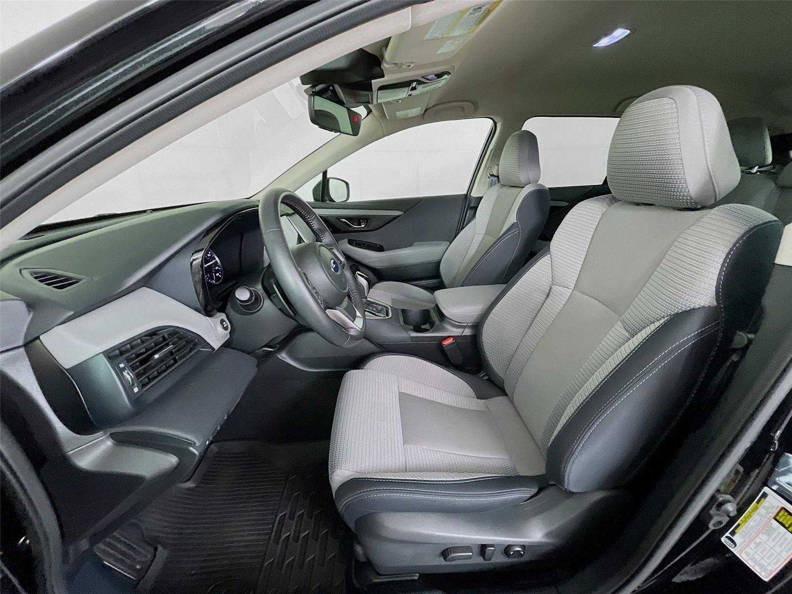 Used 2025 Subaru Outback Premium image 23