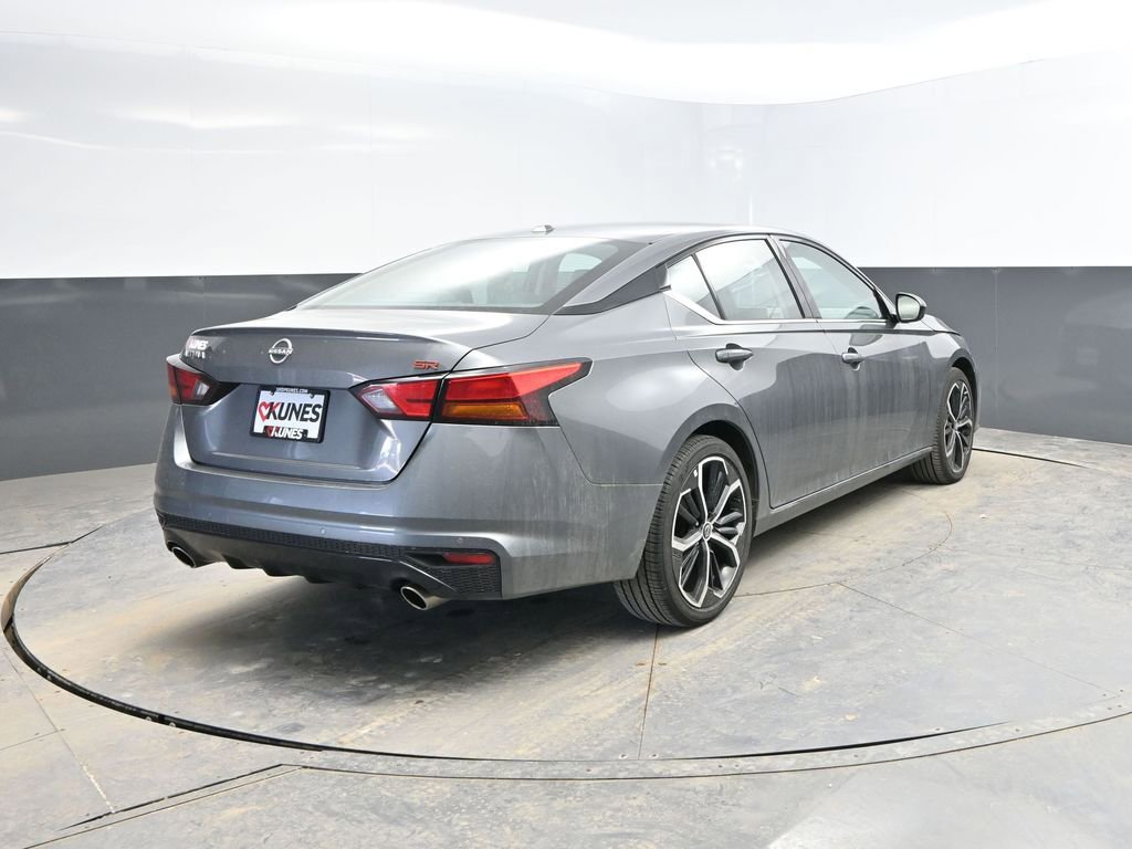 Used 2025 Nissan Altima 2.5 SR image 9